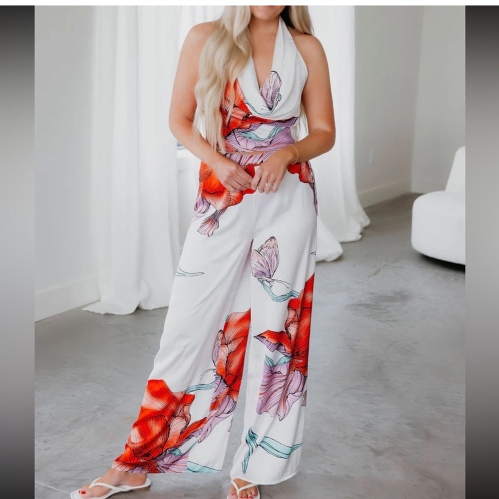 Milk & Honey Printed Pant Set Size Large White Red Halter Top Wide Leg Pants NEW